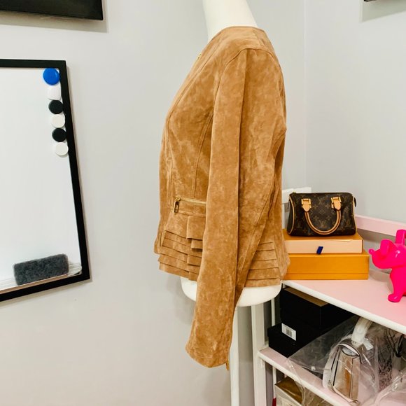 LIKE NEW IVANKA TRUMP BLAZER JACKET - Picture 8 of 12